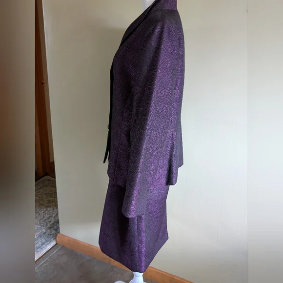 Le Suit Purple Blazer and Skirt Set - Picture 3 of 10